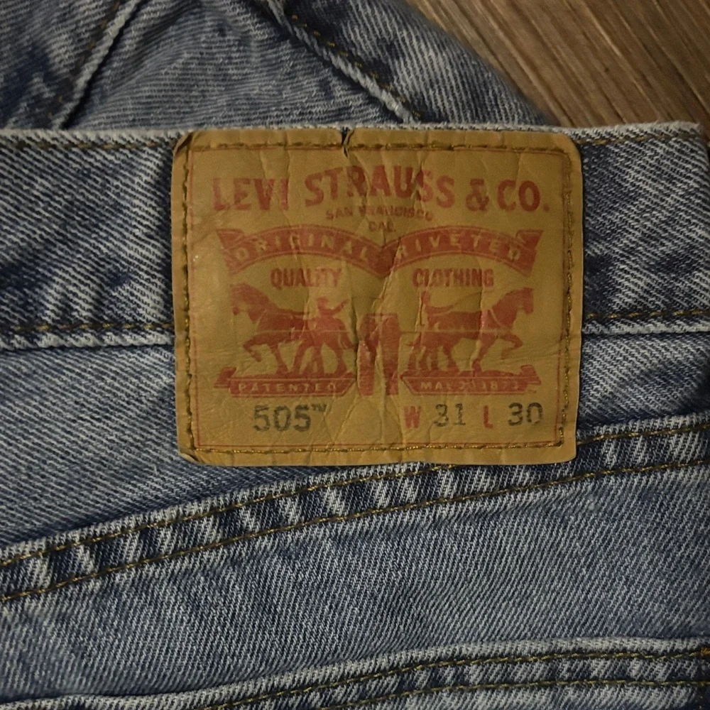Levi's 505's Jeans Amazing for the ladies! 31 waist